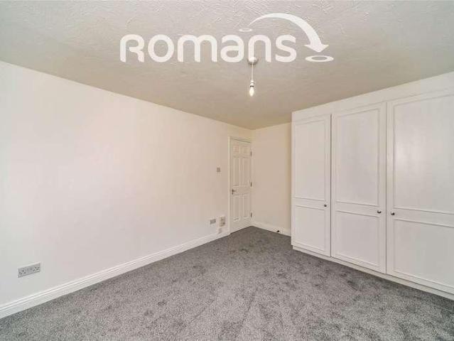 Flat for sale in Reading