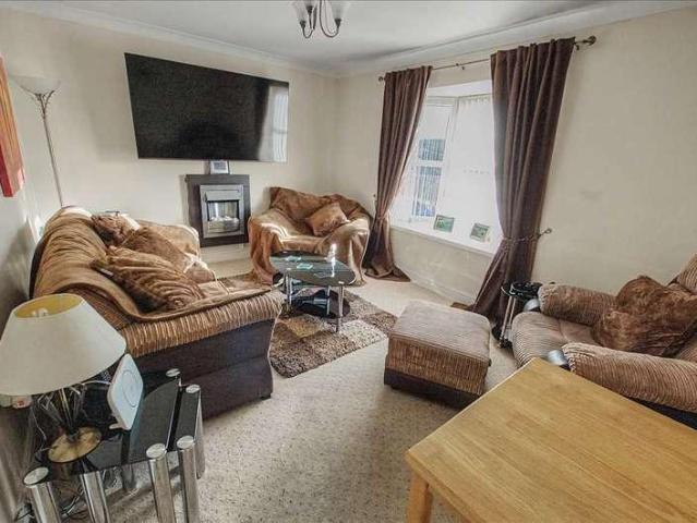 Flat for sale in Pembroke Dock, Wales