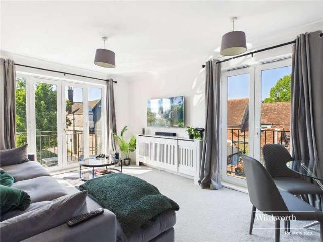 Flat for sale in Enborne, West Berkshire