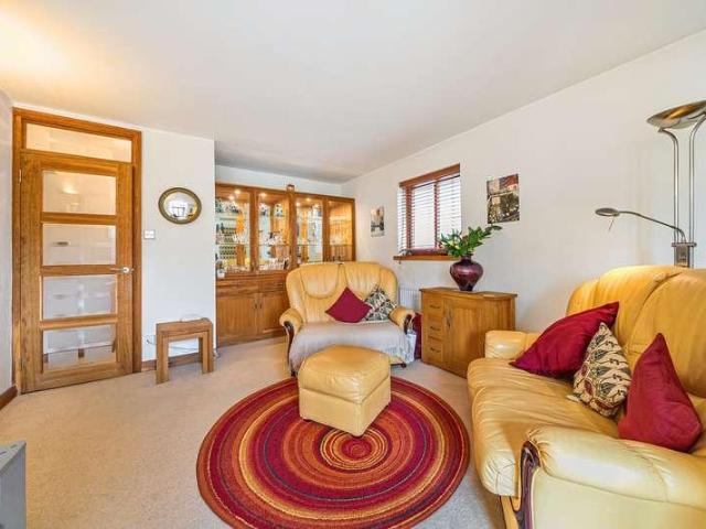 Flat for sale in Norbiton, Greater London