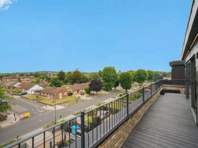 Flat for sale in Sudbury, Greater London