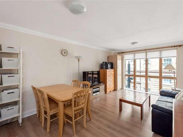 Flat for sale in Spitalfields, Greater London