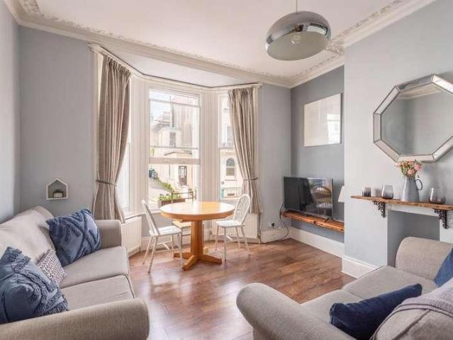 Flat for sale in Round Hill, Brighton & Hove