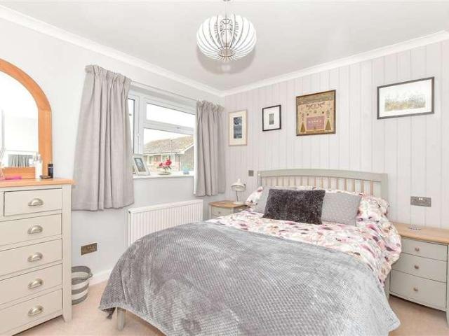 Flat for sale in Littlecote, West Sussex