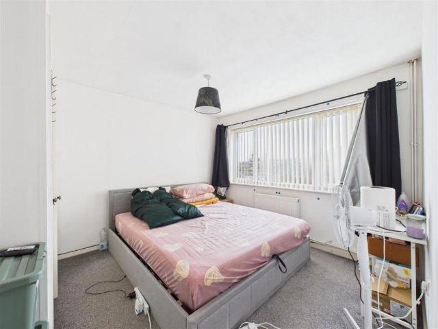 Flat for sale in Cawston, New Bilton