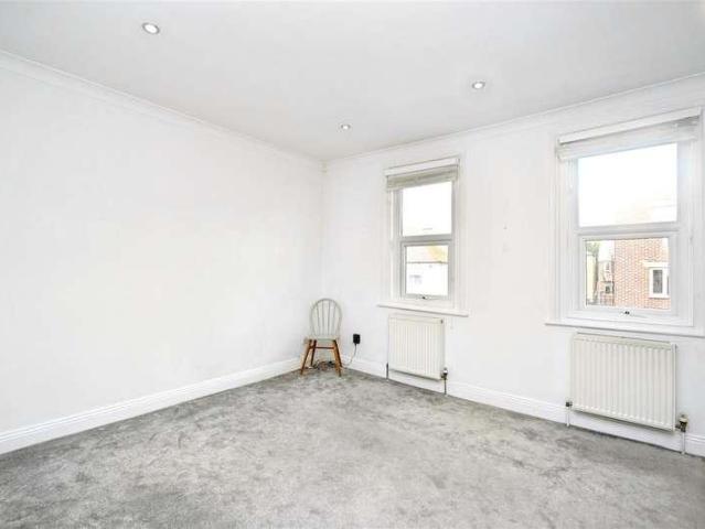 Flat for sale in Roselands, Eastbourne