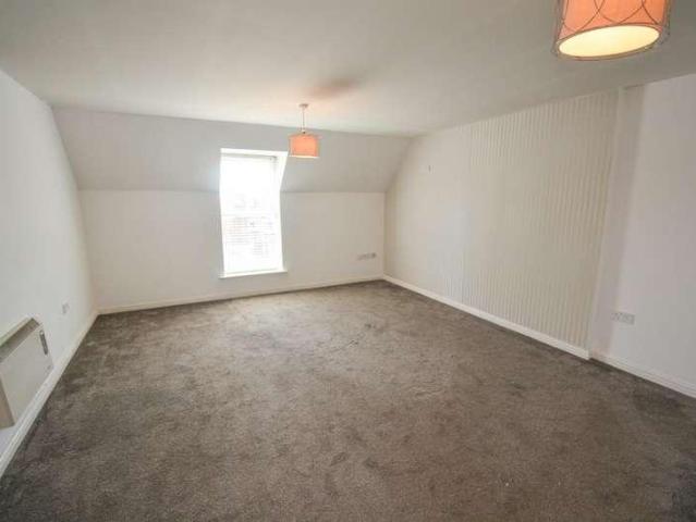 Flat for sale in Great Crosby