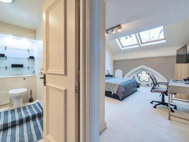 Flat for sale in London Borough of Ealing, Hanwell