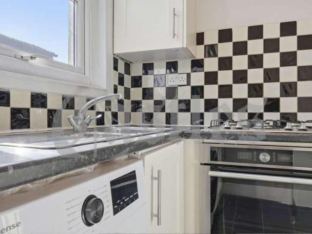 Flat for sale in London Borough of Haringey, Greater London