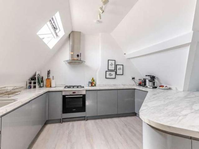 Flat for sale in Clifton Village, Feckenham