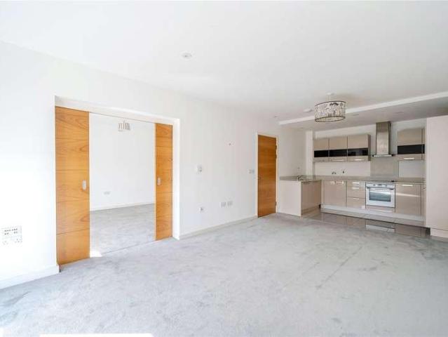 Flat for sale in Charlotteville, Westborough