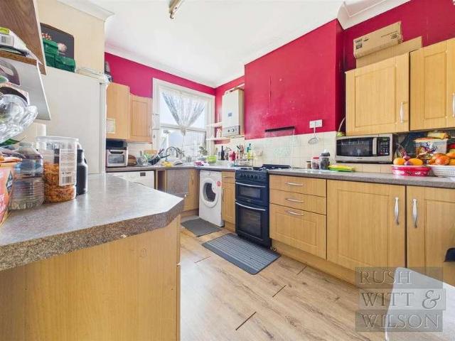 Flat for sale in Old Town, Rother