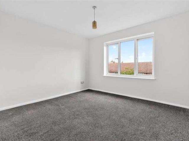 Flat for sale in West Worthing, Worthing