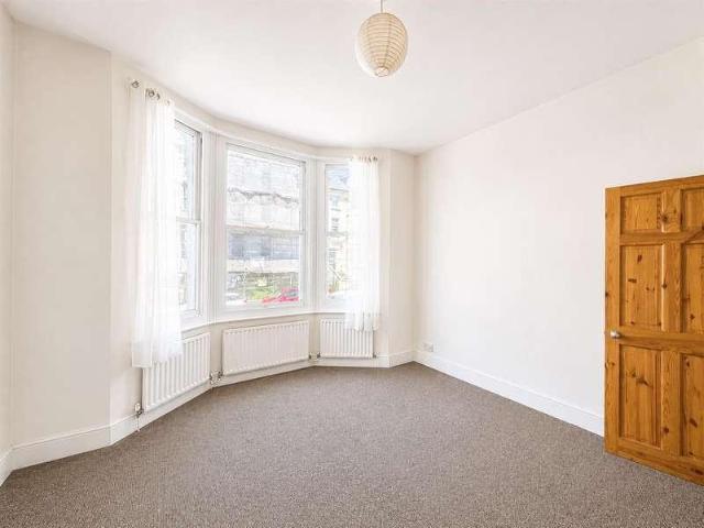 Flat for sale in Round Hill, Brighton & Hove