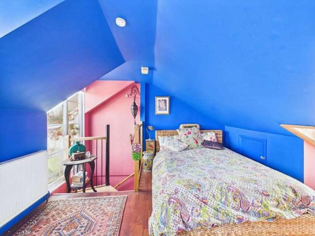 Flat for sale in Round Hill, Brighton & Hove