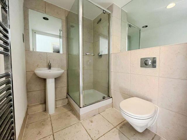 Flat for sale in Holbeck, West Yorkshire