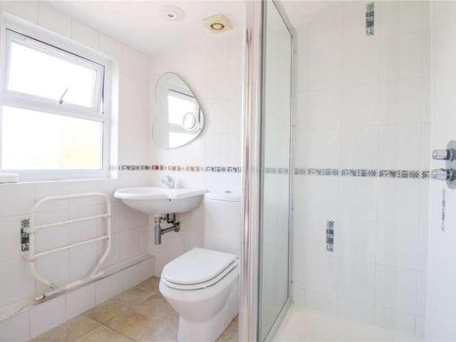 Flat for sale in Croydon, Selhurst Flat for sale in Croydon, Selhurst