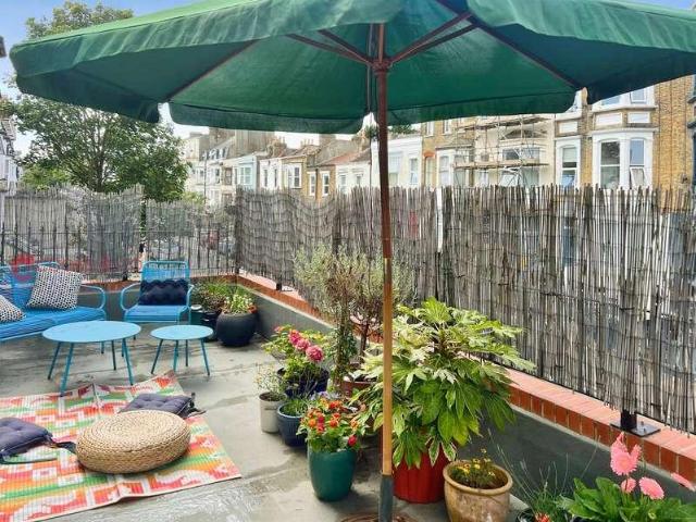Flat for sale in Cliftonville West, Acol