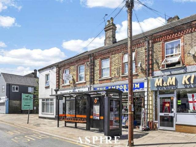 Flat for sale in Navestock Side, Essex
