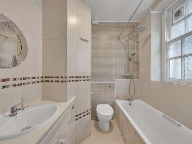 Flat for sale in City of Westminster, Greater London