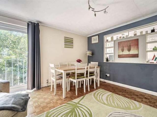 Flat for sale in Shottermill, Waverley