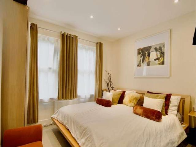 Flat for sale in Leyton, Greater London