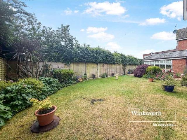 Flat for sale in Tricketts Cross, Ferndown