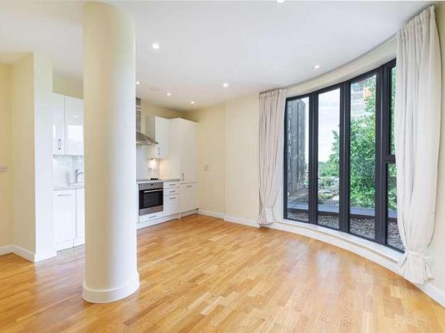Flat for sale in Longlands, Halfway Street