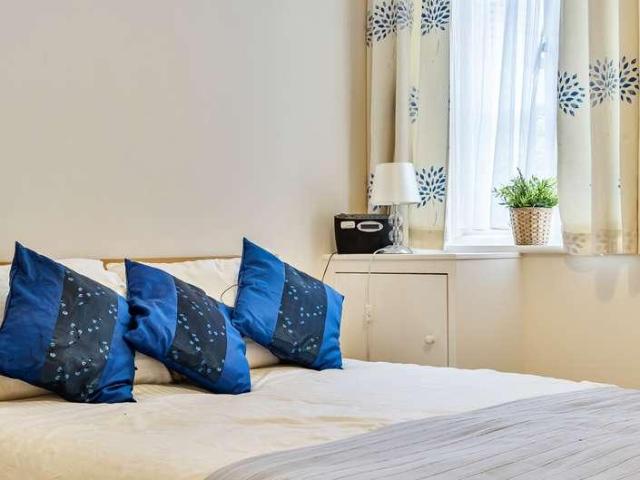 Flat for sale in Fulflood, Hampshire