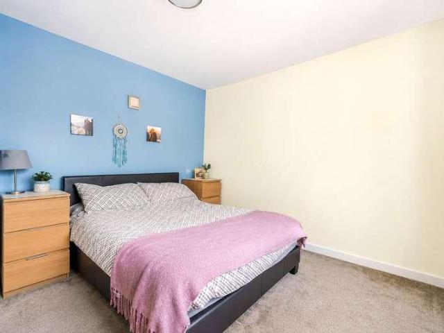 Flat for sale in Priest Down, Hampshire