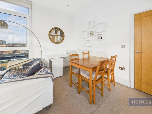 Flat for sale in Ocean Village, City Of Southampton