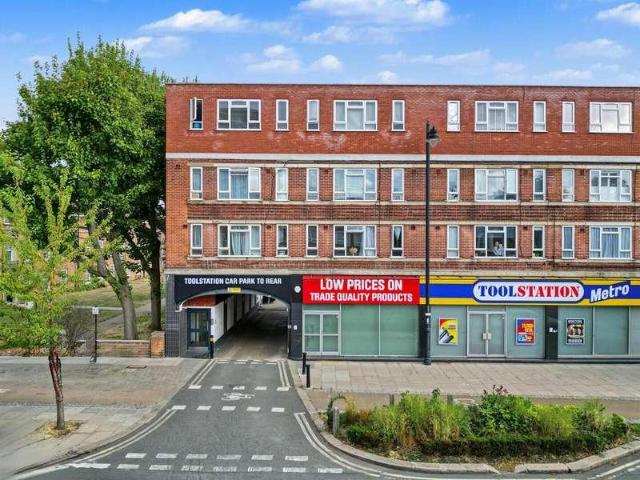Flat for sale in London Borough of Enfield, Greater London