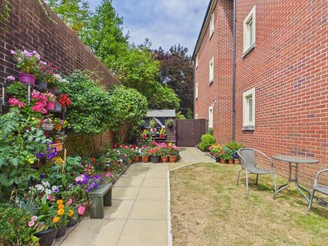 Flat for sale in Falcon Lodge, Wales