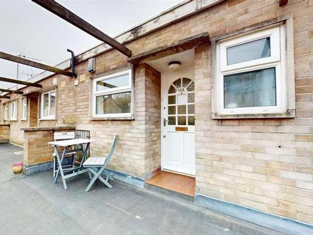 Flat for sale in Clandown, Radstock