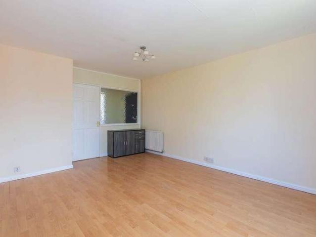 Flat for sale in Slough