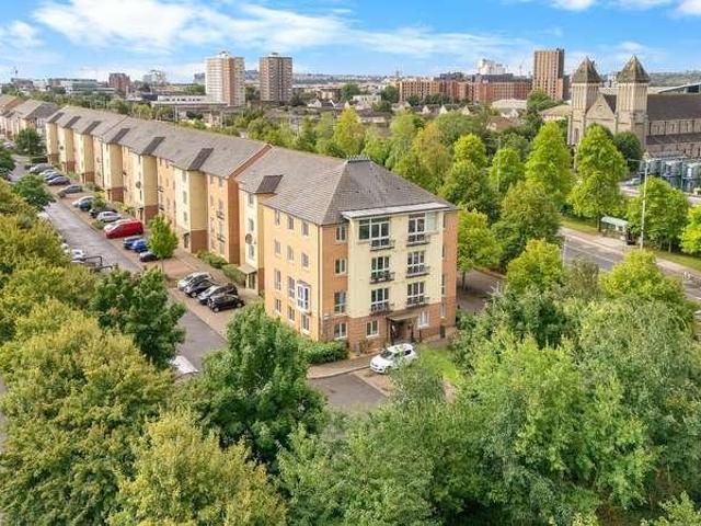 Flat for sale in Newtown, Falcon Lodge