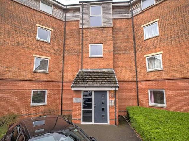 Flat for sale in Rodbourne, Swindon