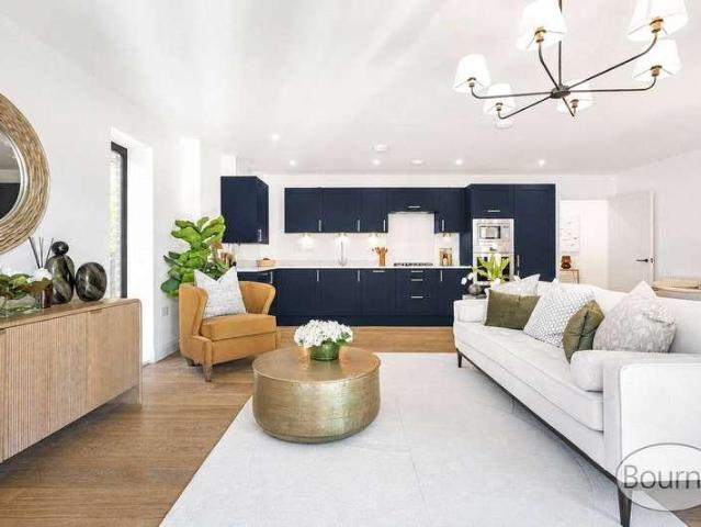 Flat for sale in Horsell, Woking