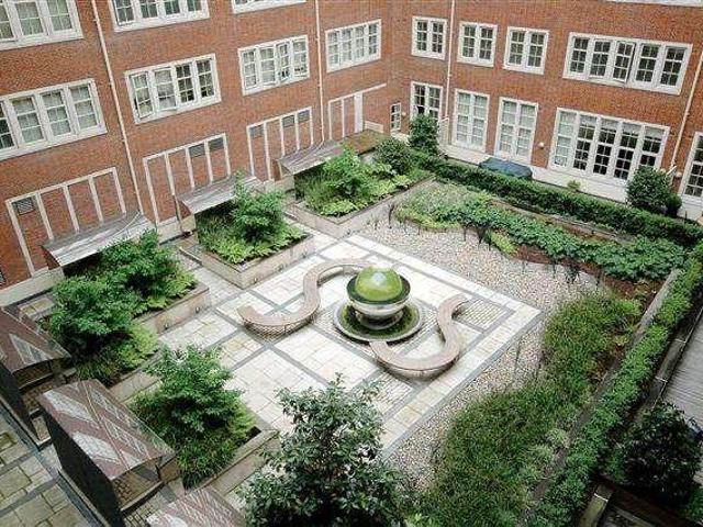 Flat for sale in Westminster, Greater London