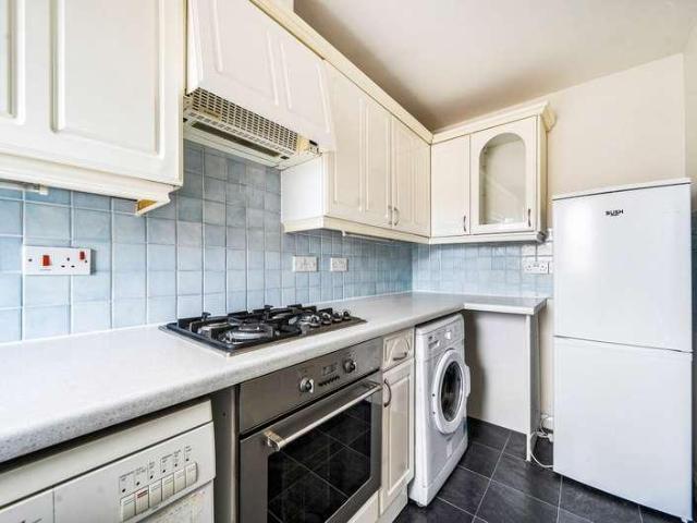 Flat for sale in Roedean