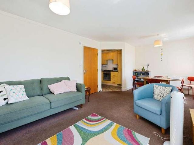 Flat for sale in Bridgefield, Ashford
