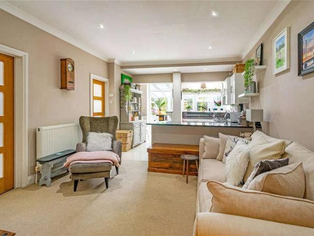 Flat for sale in St James, Sandown Park