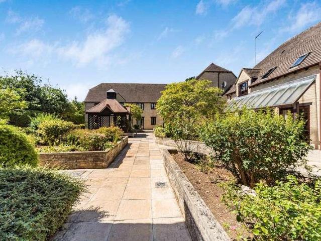 Flat for sale in Black Bourton, Oxfordshire
