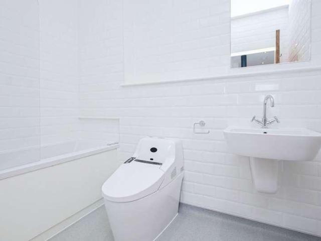 Flat for sale in Georgia, Greater Manchester