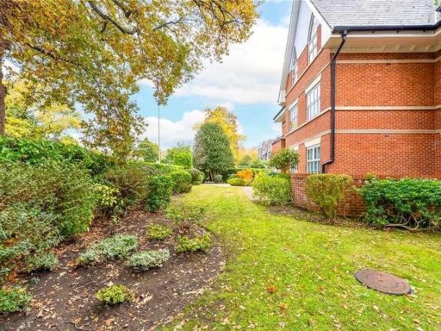 Flat for sale in Whiteley Village, Blackhills