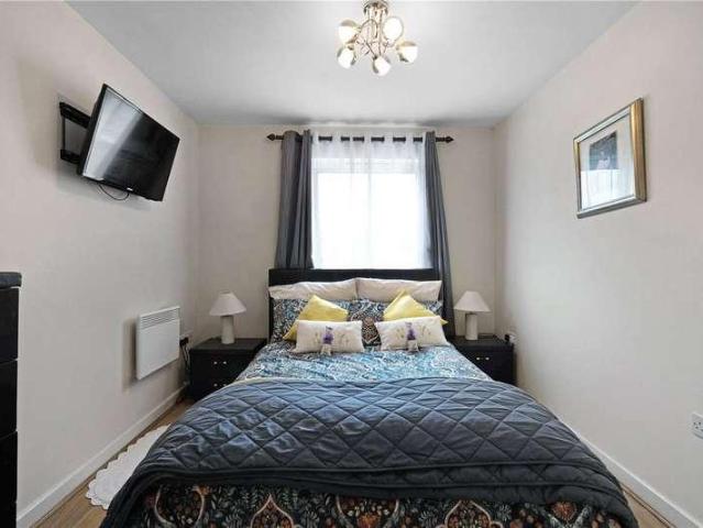 Flat for sale in Dulwich, Greater London