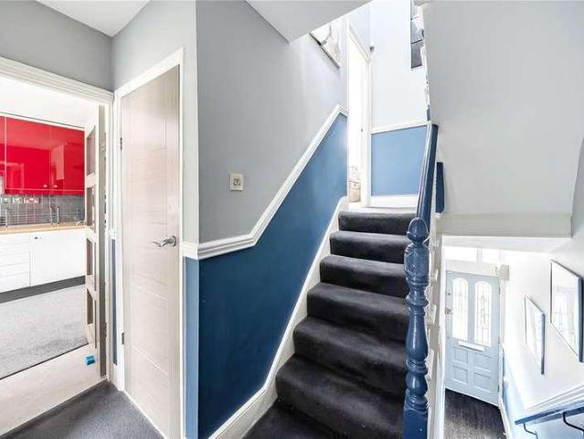 Flat for sale in Harringay, Greater London