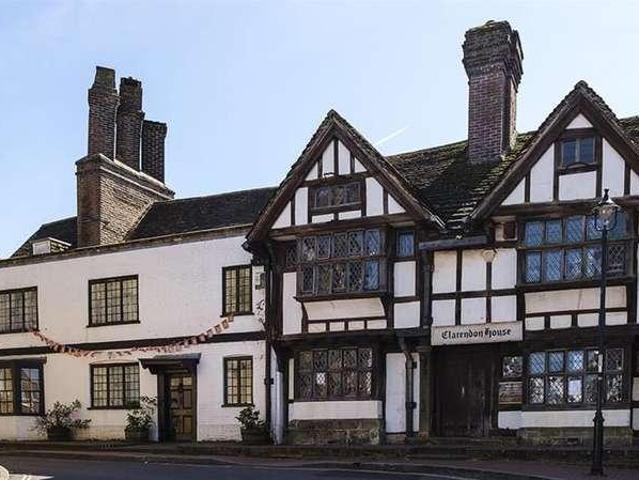 Flat for sale in Perryfields, West Sussex