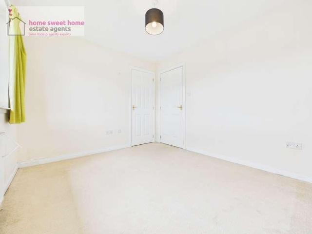 Flat for sale in Lentran, Scotland