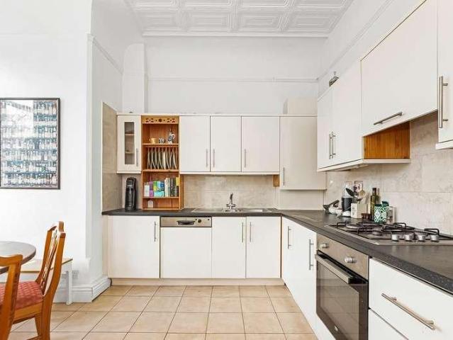 Flat for sale in Crystal Palace, Greater London